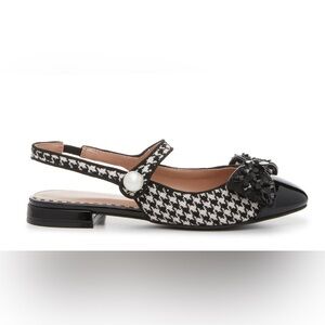 NEW Betsey Johnson size 8.5. Pearl accent. in box Caylan houndstooth shoes
